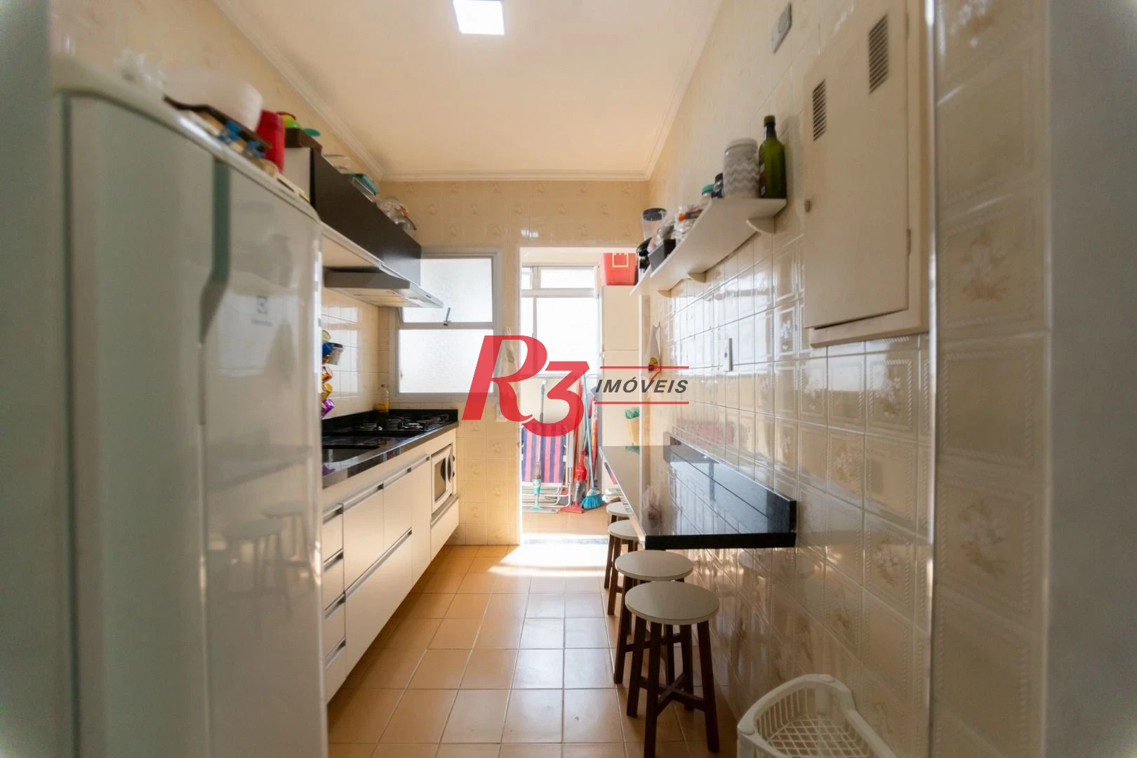 Apartamento com 2 dormitórios à venda, 72 m² por R$ 585.000,00 - José Menino - Santos/SP