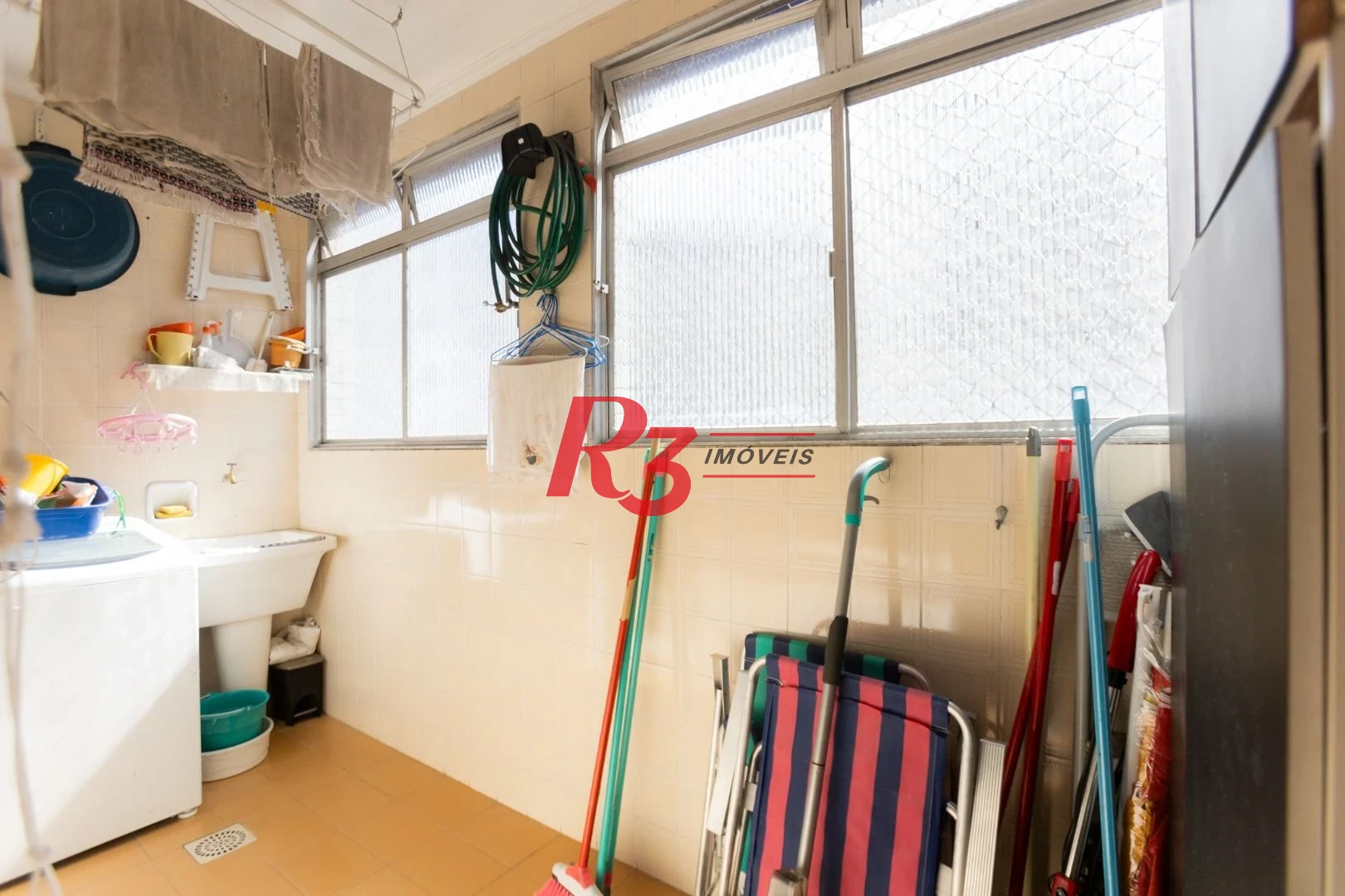 Apartamento com 2 dormitórios à venda, 72 m² por R$ 585.000,00 - José Menino - Santos/SP