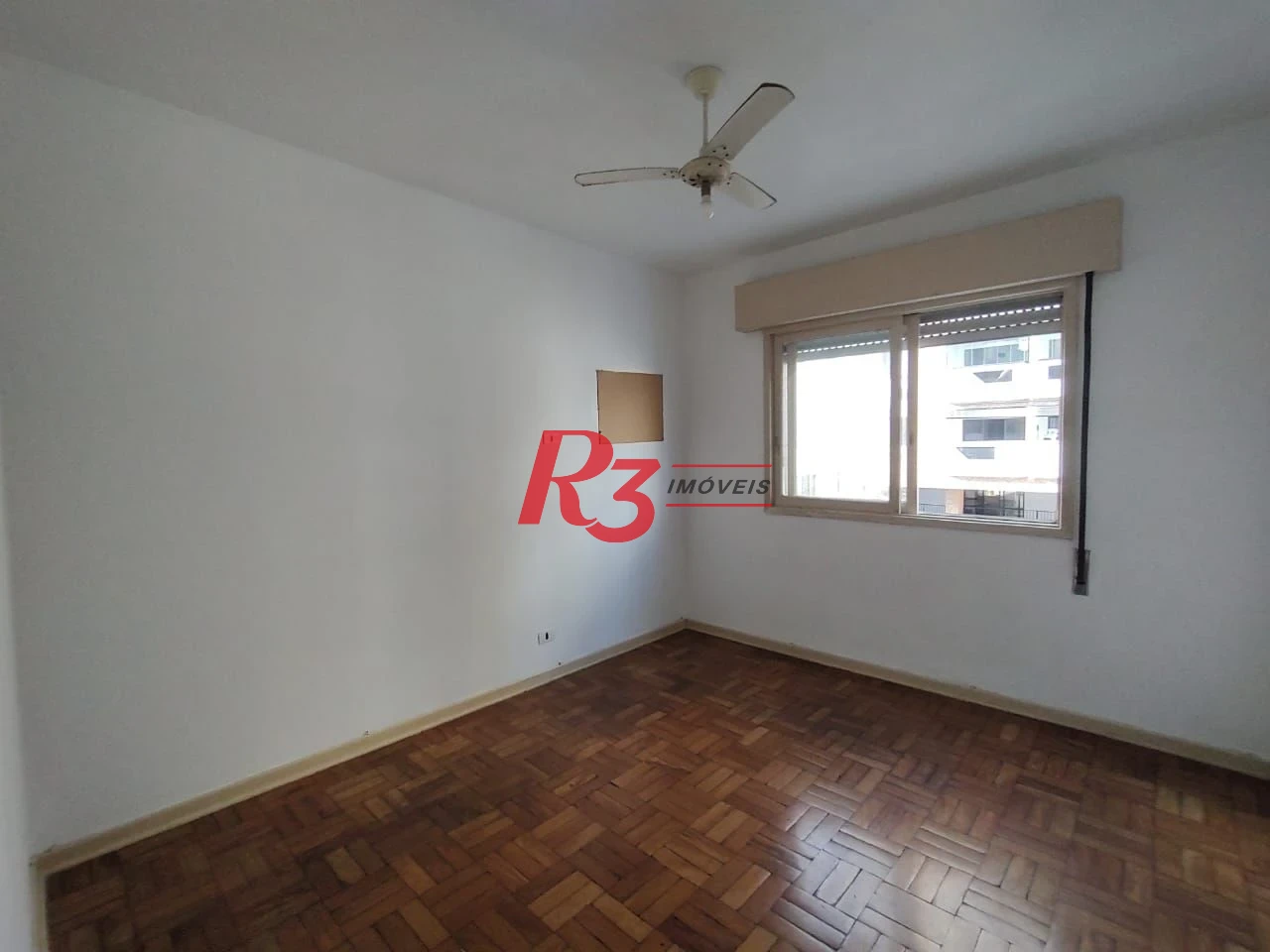Apartamento com 2 dormitórios à venda, 84 m² por R$ 370.000,00 - Centro - São Vicente/SP