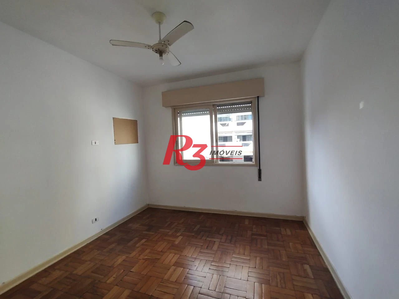 Apartamento com 2 dormitórios à venda, 84 m² por R$ 370.000,00 - Centro - São Vicente/SP