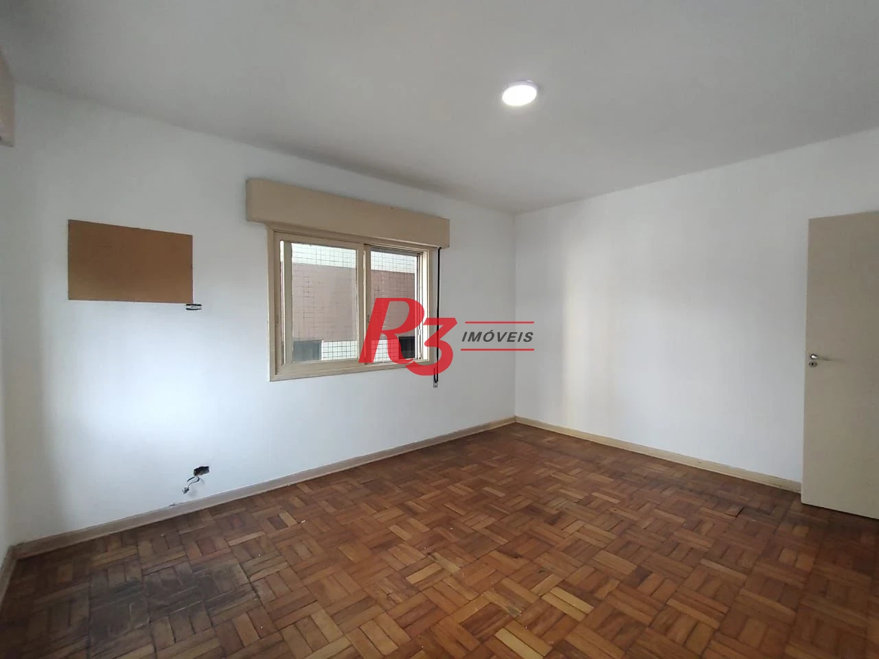 Apartamento com 2 dormitórios à venda, 84 m² por R$ 370.000,00 - Centro - São Vicente/SP