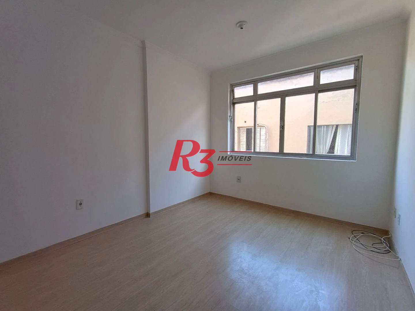 Apartamento com 1 dormitório à venda, 77 m² por R$ 300.000,00 - Itararé - São Vicente/SP