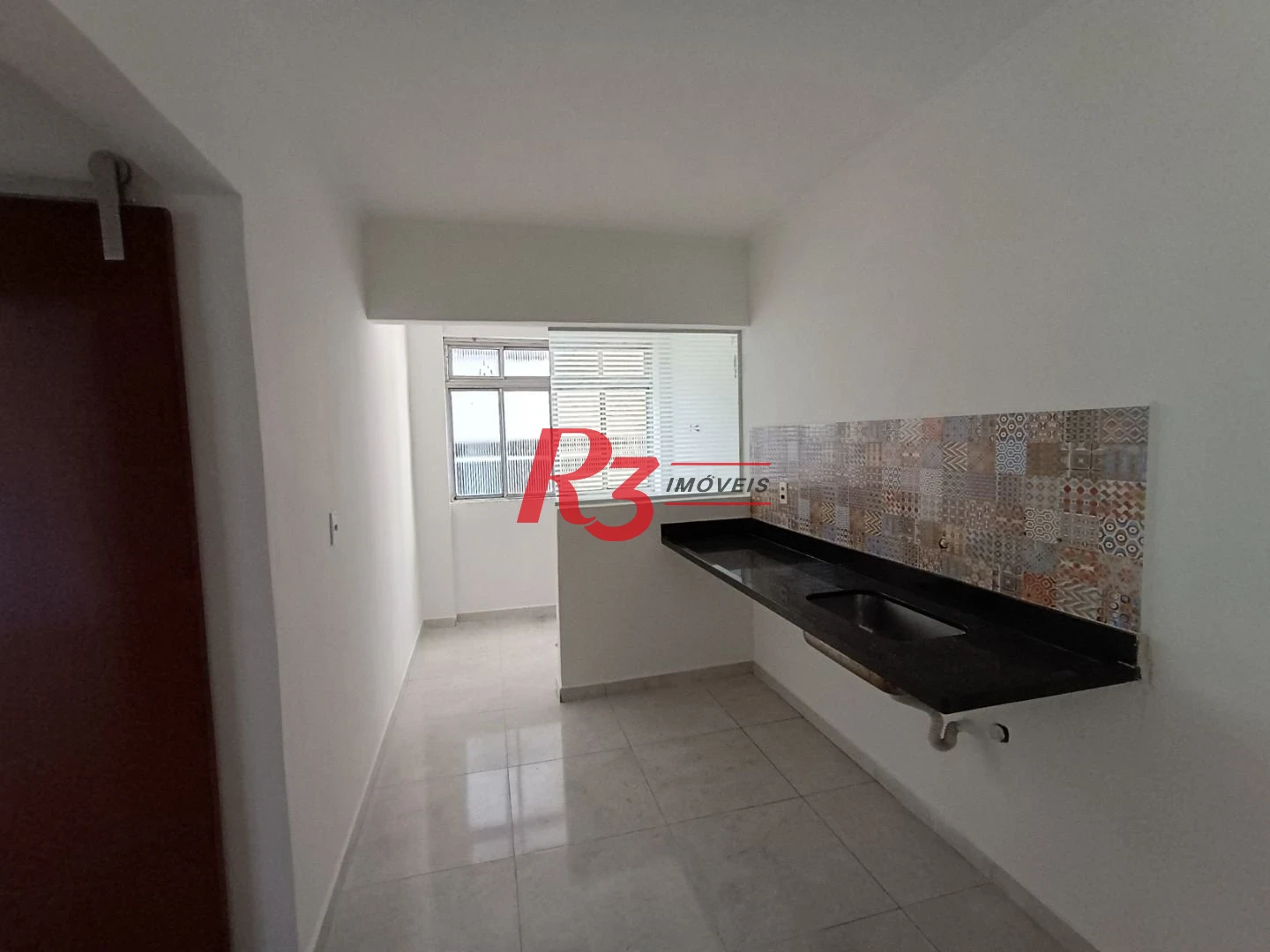 Apartamento com 1 dormitório à venda, 77 m² por R$ 300.000,00 - Itararé - São Vicente/SP