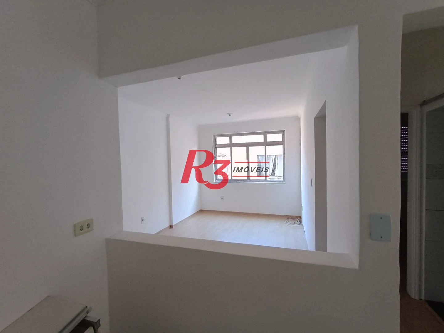 Apartamento com 1 dormitório à venda, 77 m² por R$ 300.000,00 - Itararé - São Vicente/SP