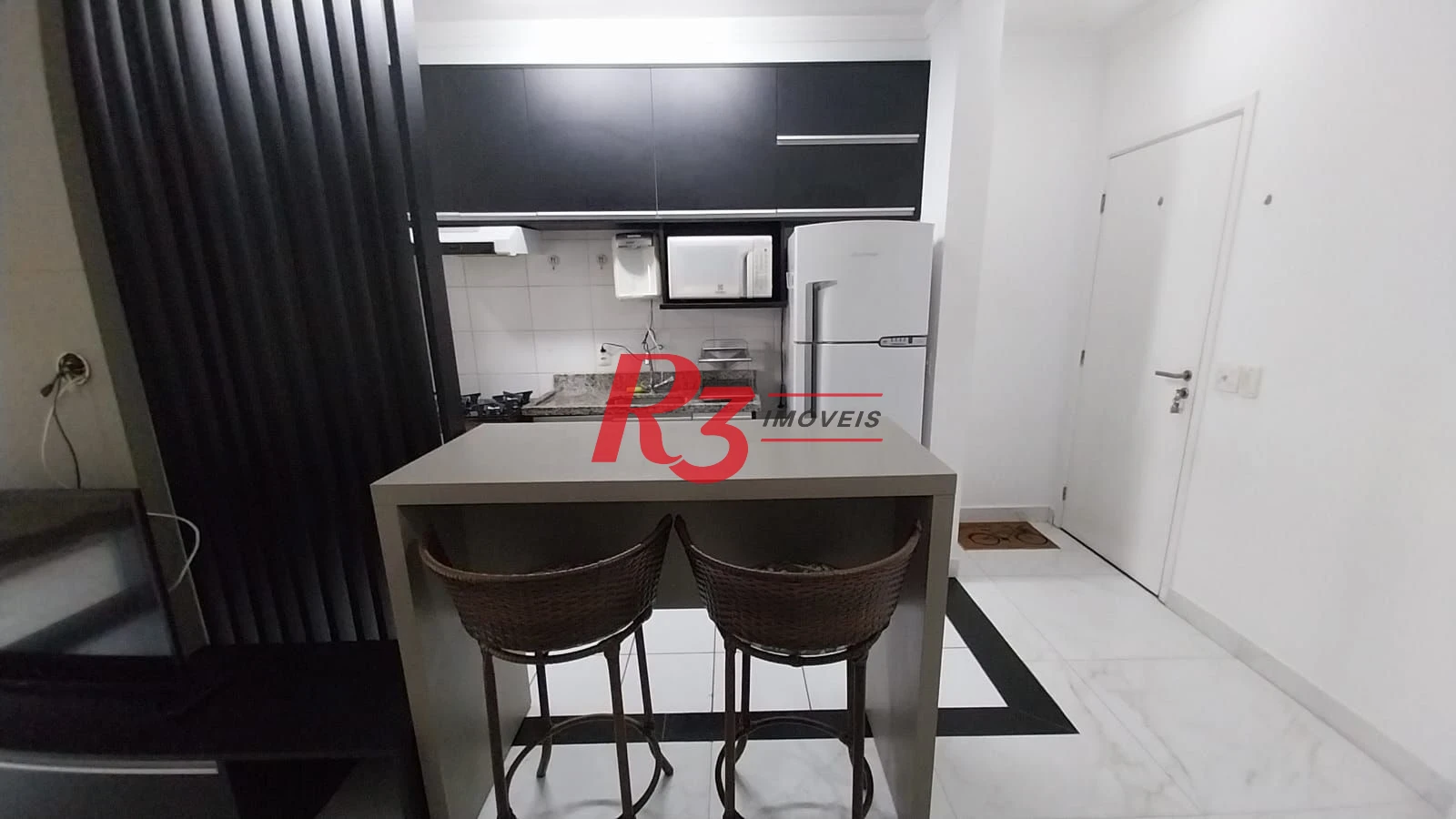 Apartamento com 1 dormitório para alugar, 49 m² por R$ 3.200,02/mês - Vila Matias - Santos/SP