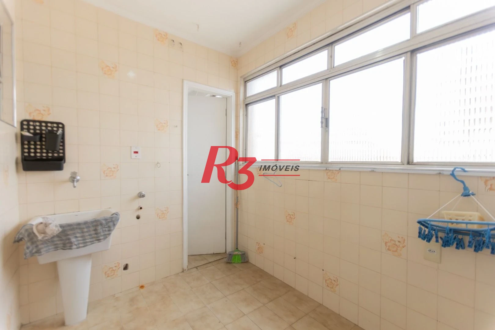 Apartamento com 3 dormitórios à venda, 97 m² por R$ 583.000,00 - Gonzaga - Santos/SP