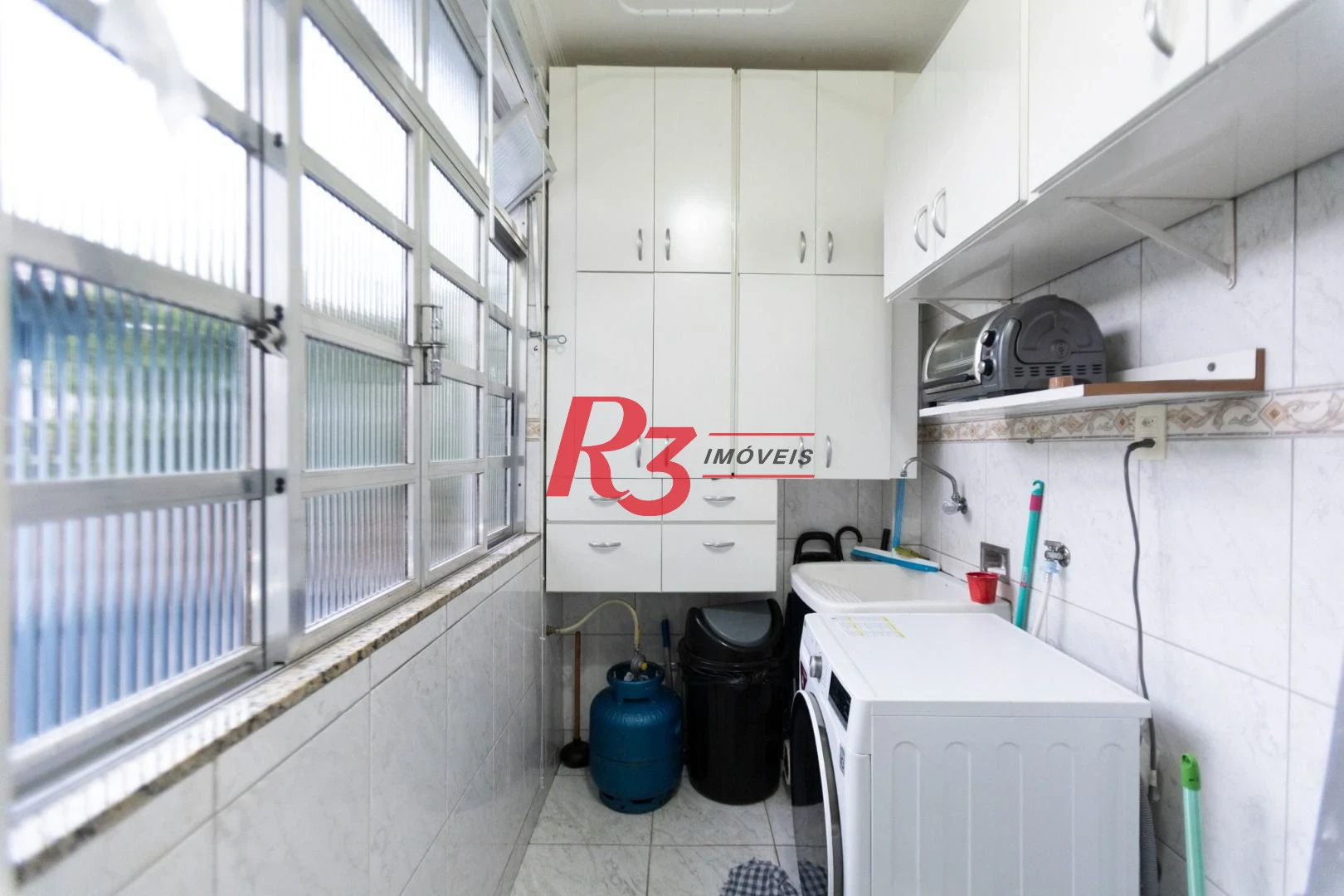 Apartamento com 2 dormitórios à venda, 80 m² por R$ 480.000,00 - Campo Grande - Santos/SP
