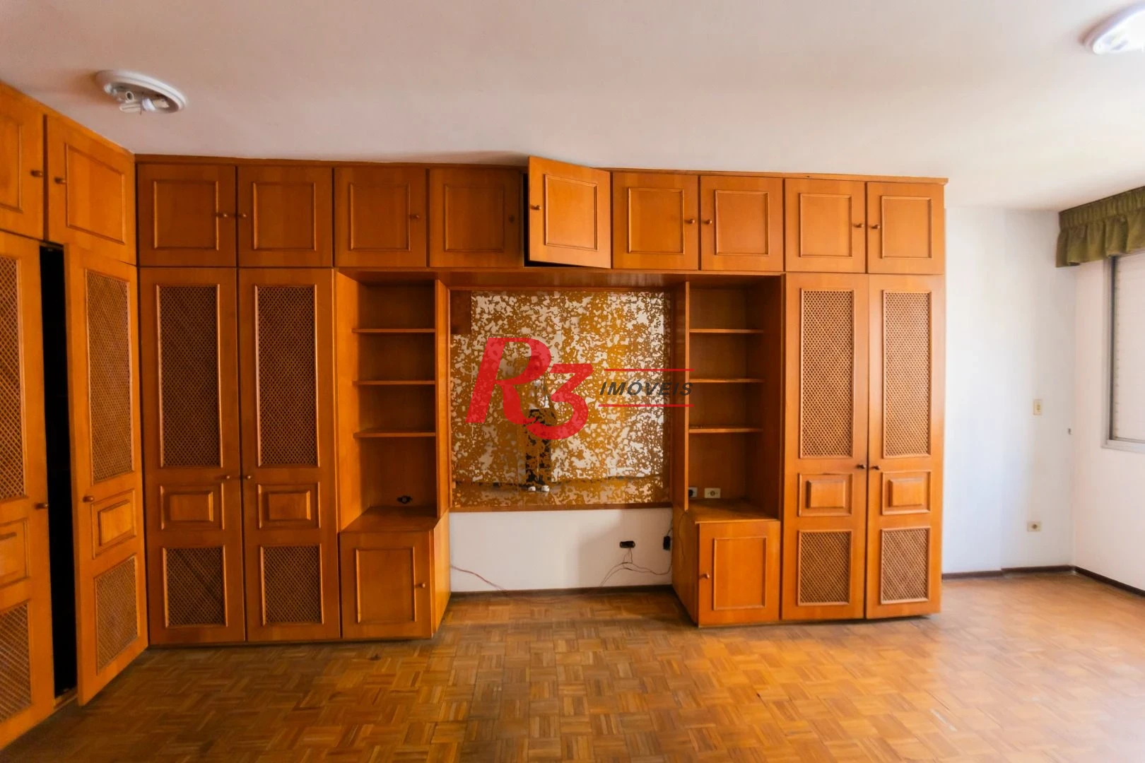 Apartamento com 3 dormitórios à venda, 188 m² por R$ 1.600.000,00 - Gonzaga - Santos/SP