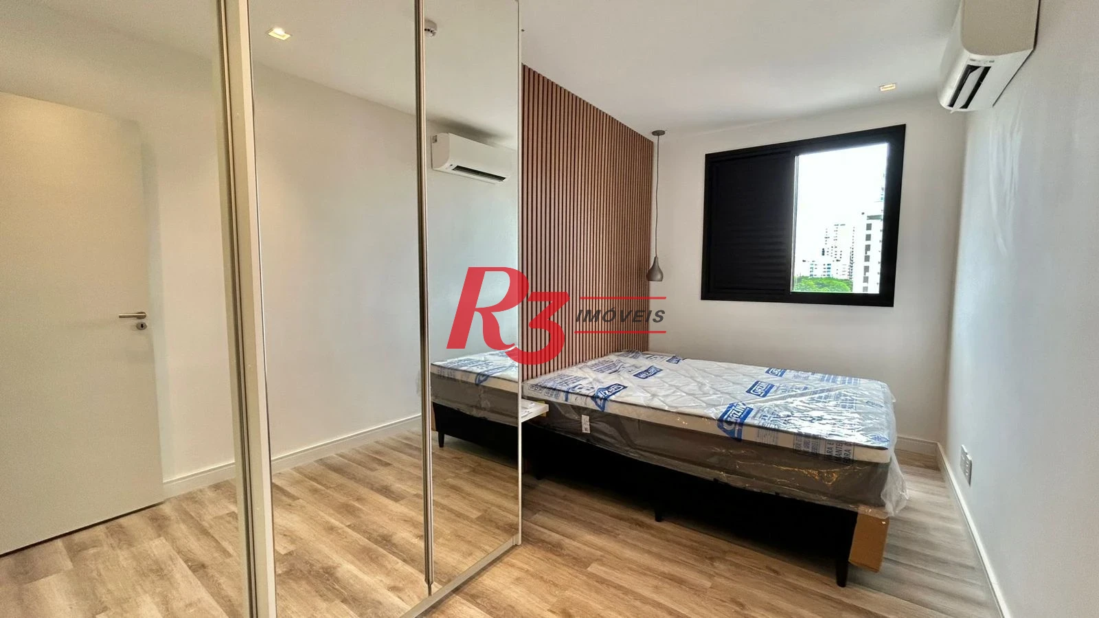 Apartamento com 1 dormitório para alugar, 47 m² por R$ 6.500,00/mês - Embaré - Santos/SP