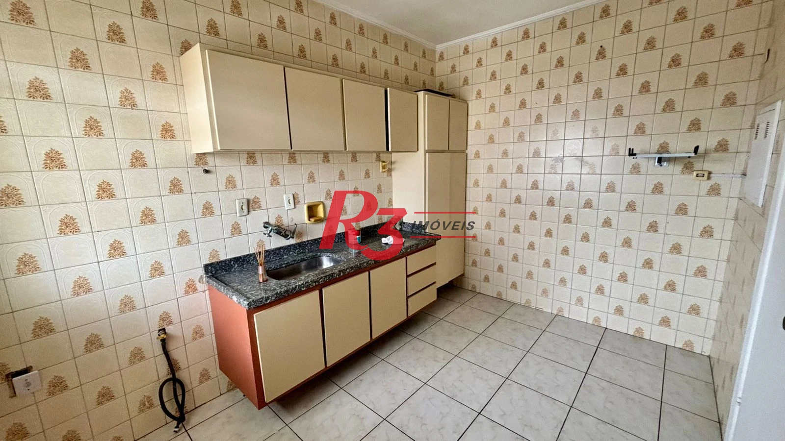 Apartamento com 1 dormitório à venda, 65 m² por R$ 410.000,00 - Boqueirão - Santos/SP