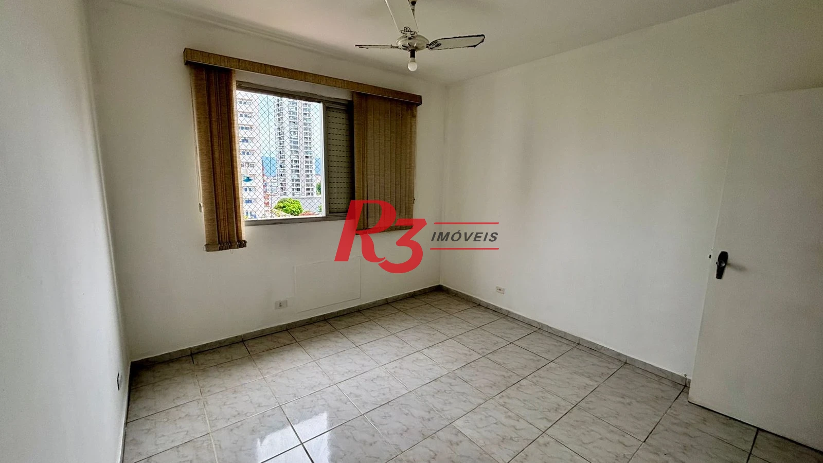 Apartamento com 1 dormitório à venda, 65 m² por R$ 410.000,00 - Boqueirão - Santos/SP