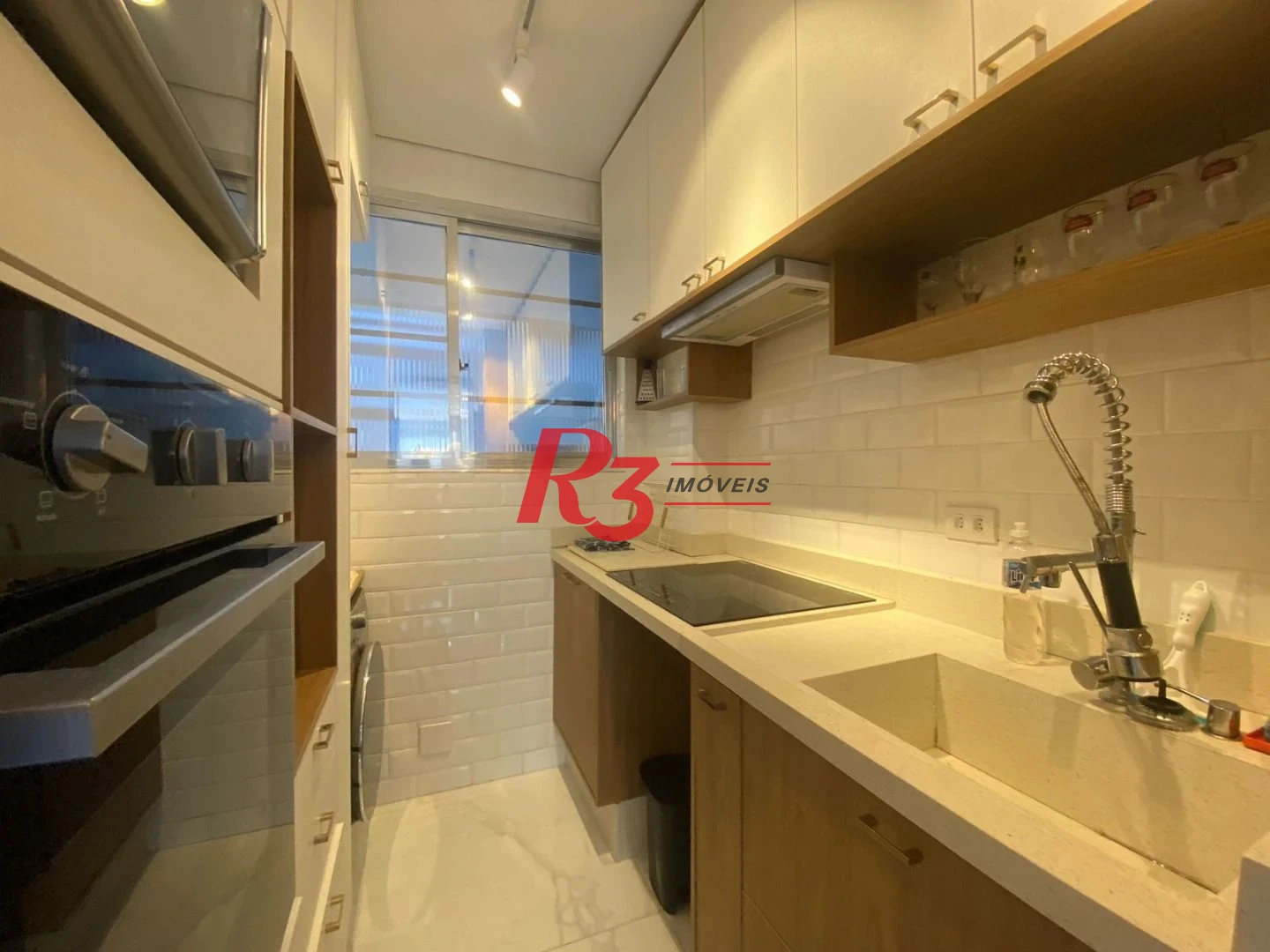 Apartamento com 2 dormitórios para alugar, 71 m² por R$ 5.500,01/mês - Pompéia - Santos/SP