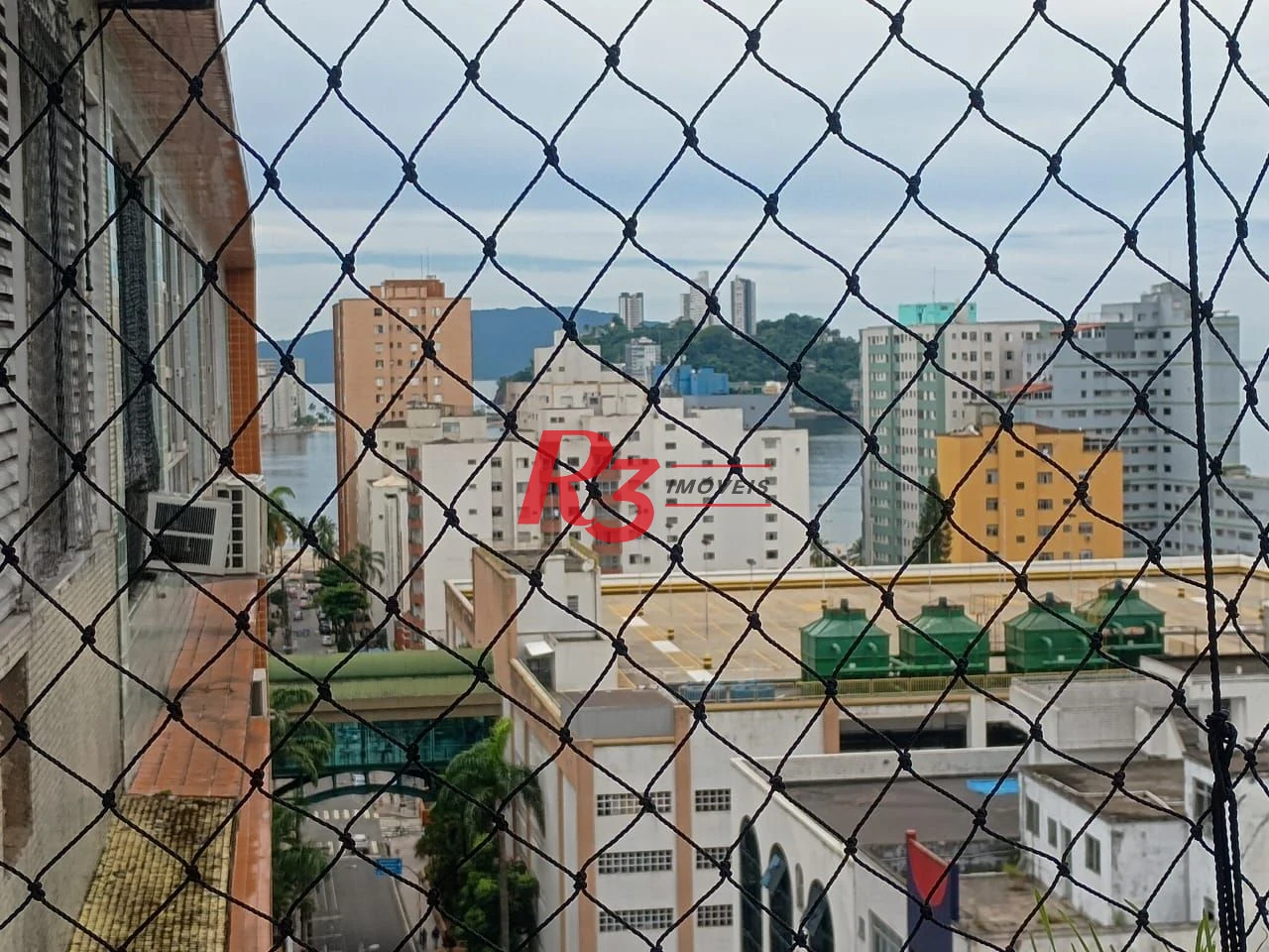 Apartamento com 3 dormitórios à venda, 110 m² por R$ 400.000,00 - Centro - São Vicente/SP