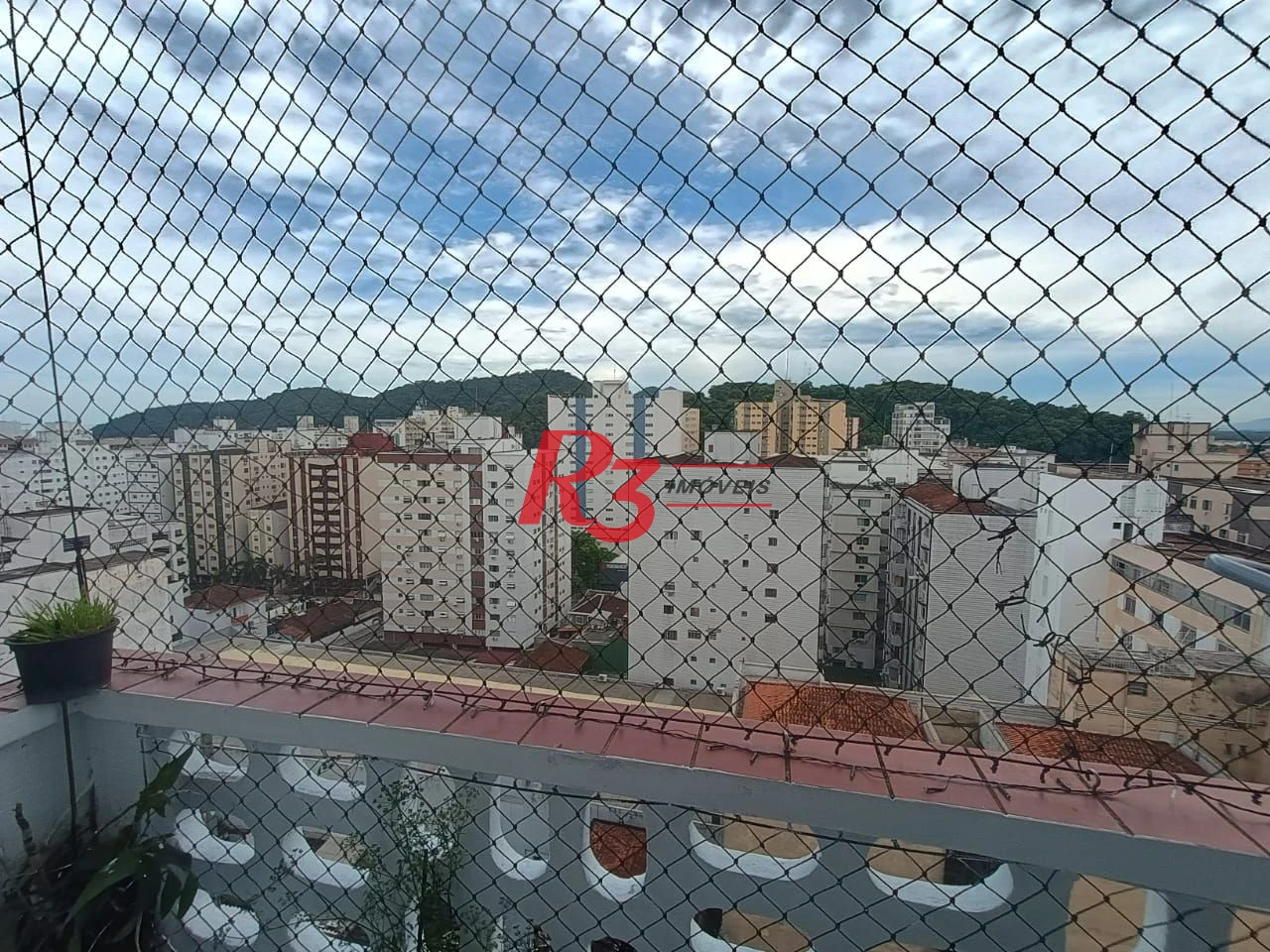 Apartamento com 3 dormitórios à venda, 110 m² por R$ 400.000,00 - Centro - São Vicente/SP