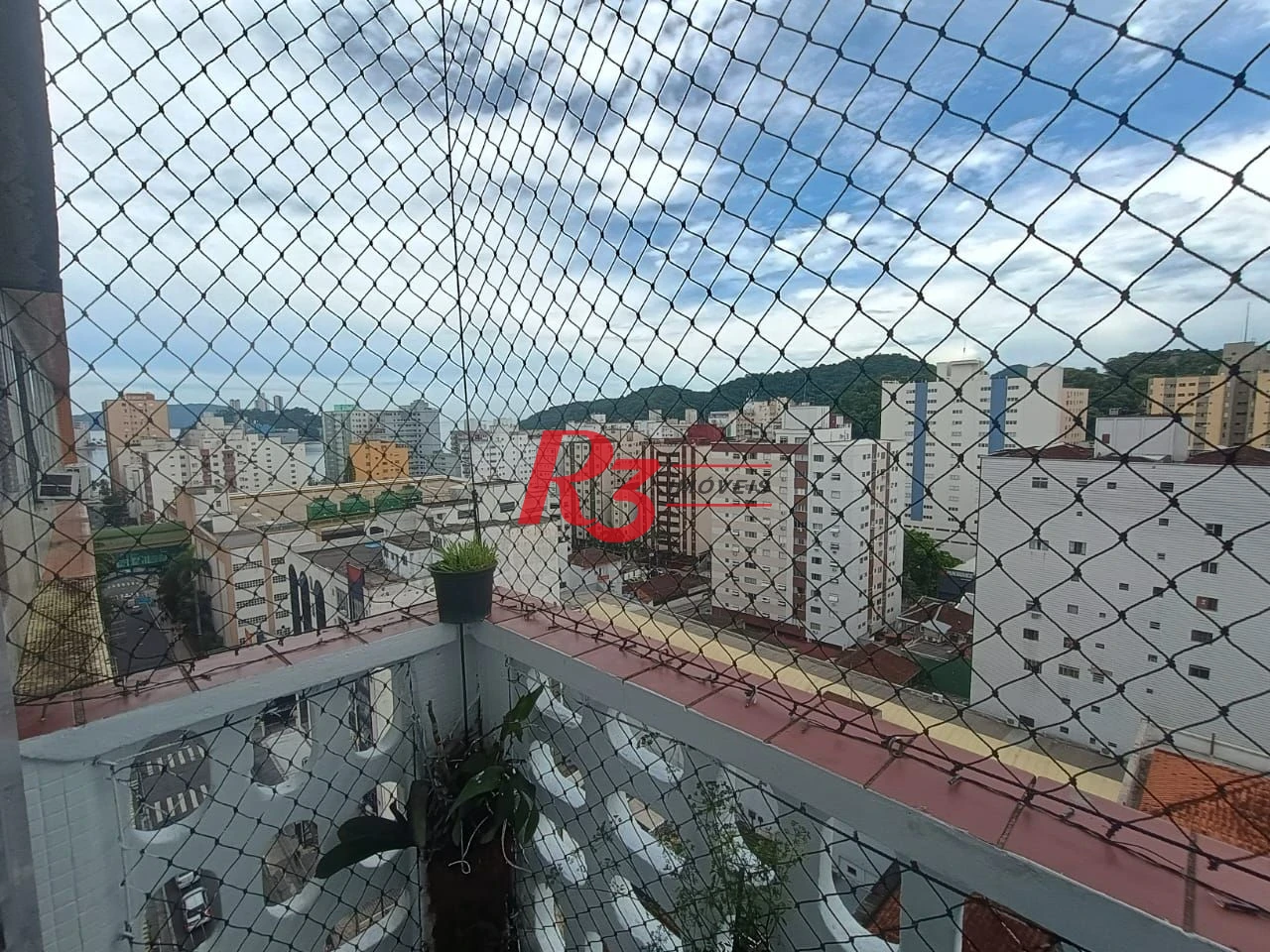 Apartamento com 3 dormitórios à venda, 110 m² por R$ 400.000,00 - Centro - São Vicente/SP