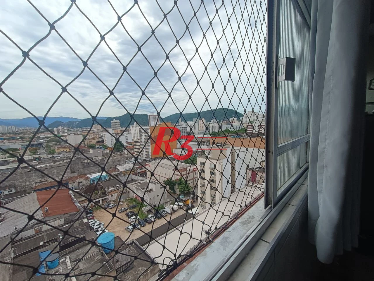 Apartamento com 3 dormitórios à venda, 110 m² por R$ 400.000,00 - Centro - São Vicente/SP