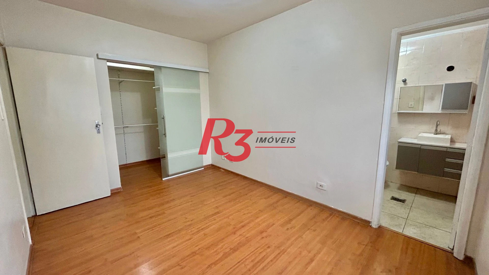 Apartamento com 2 dormitórios à venda, 106 m² por R$ 750.000,00 - Ponta da Praia - Santos/SP