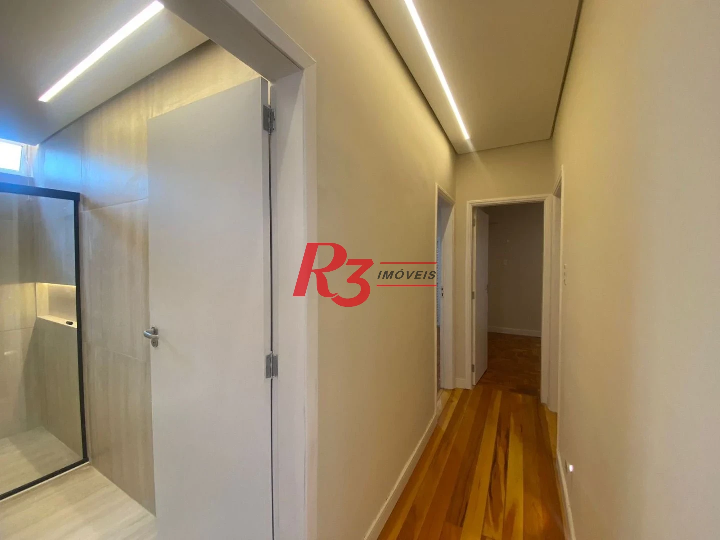 Apartamento com 3 dormitórios à venda, 123 m² por R$ 870.000,00 - Gonzaga - Santos/SP