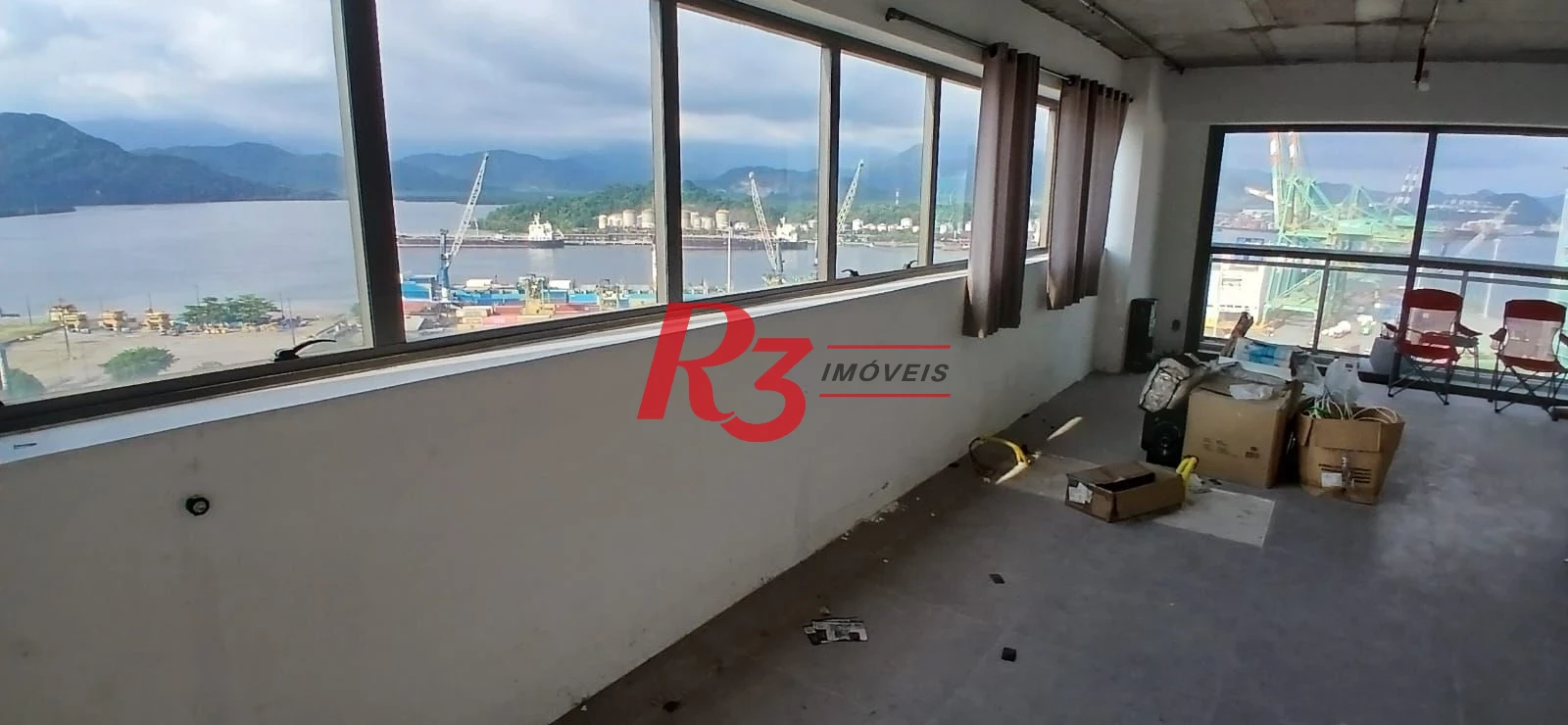 Sala à venda, 132 m² por R$ 750.000,00 - Valongo - Santos/SP