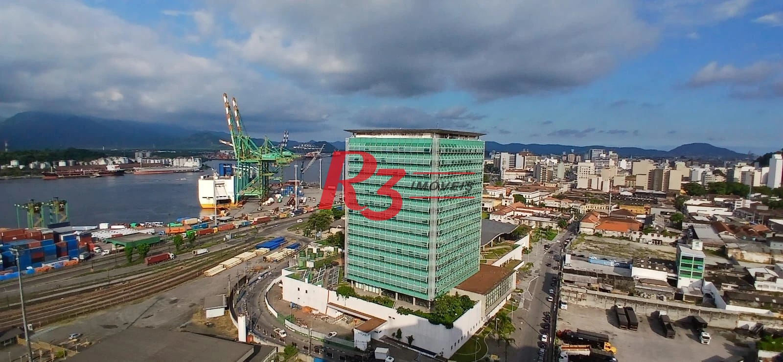 Sala à venda, 132 m² por R$ 750.000,00 - Valongo - Santos/SP