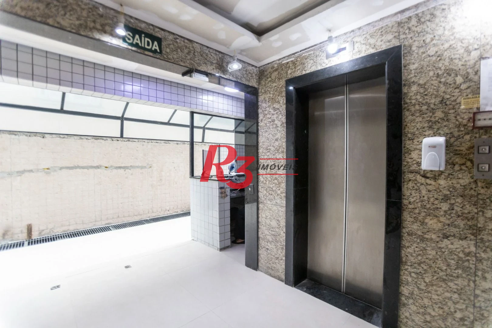 Conjunto para alugar, 57 m² por R$ 3.400,00/mês - Embaré - Santos/SP