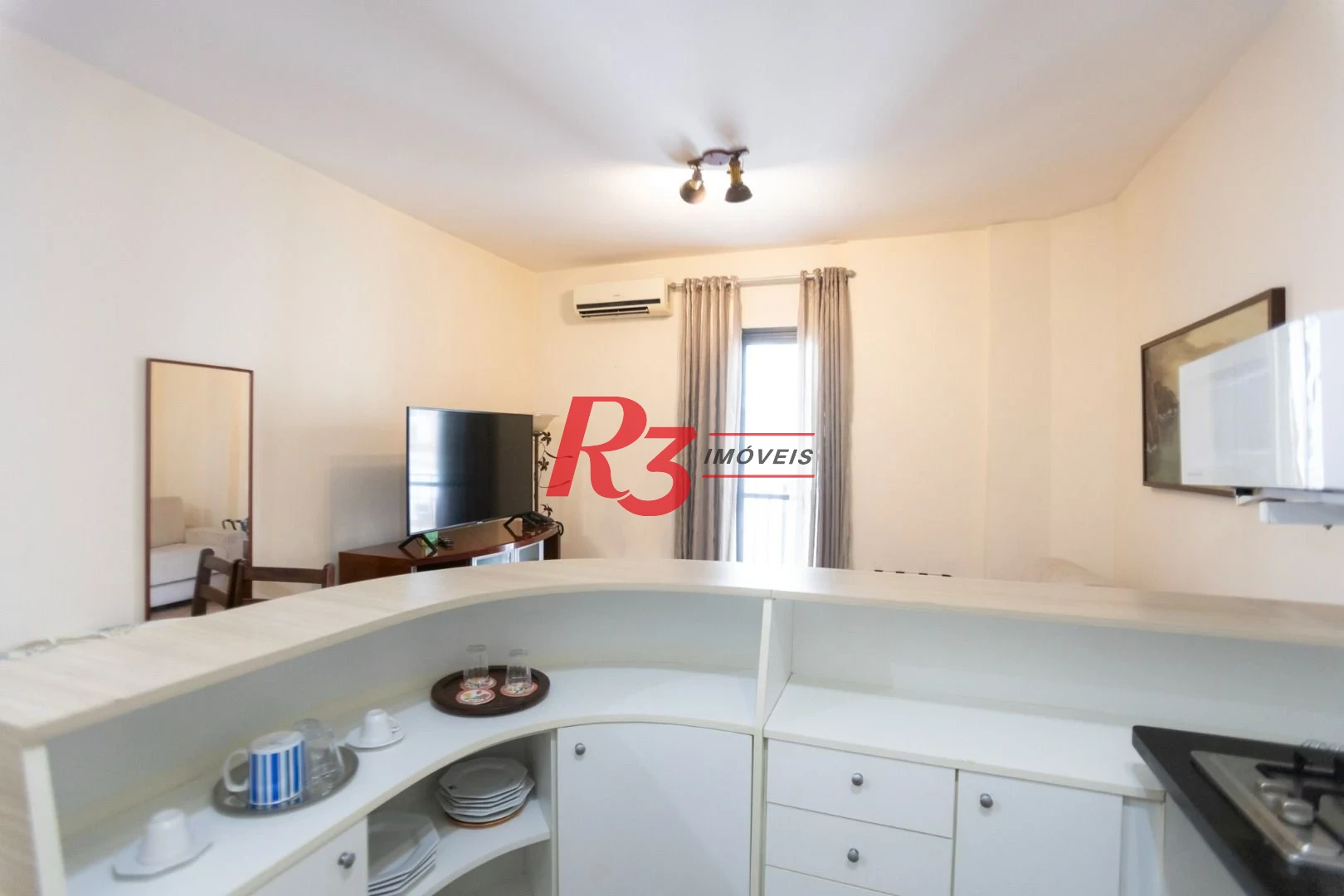 Flat com 1 dormitório à venda, 50 m² por R$ 300.000,00 - Gonzaga - Santos/SP