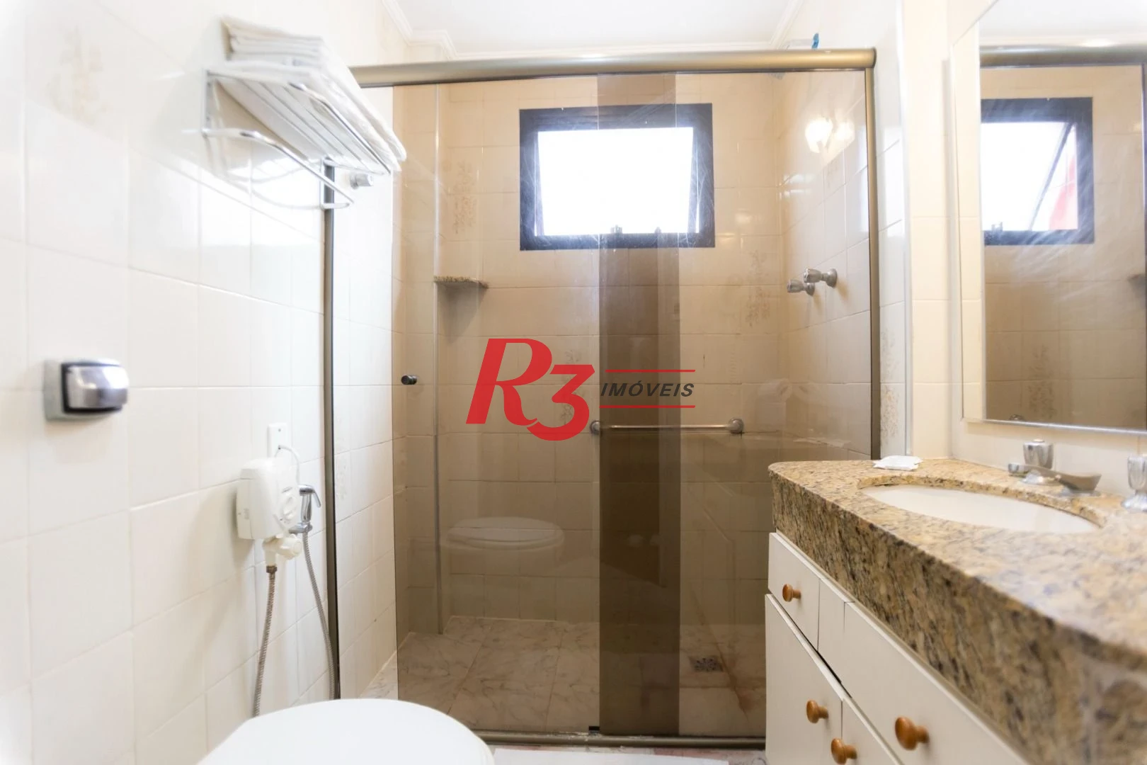 Flat com 1 dormitório à venda, 50 m² por R$ 300.000,00 - Gonzaga - Santos/SP