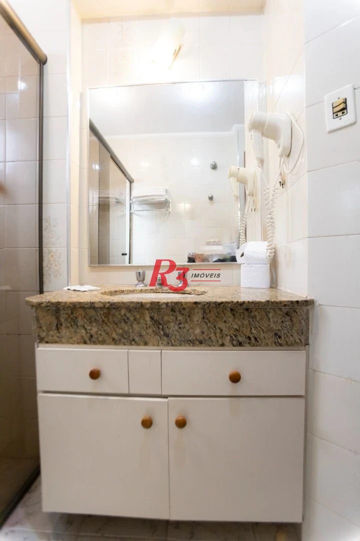 Flat com 1 dormitório à venda, 50 m² por R$ 300.000,00 - Gonzaga - Santos/SP