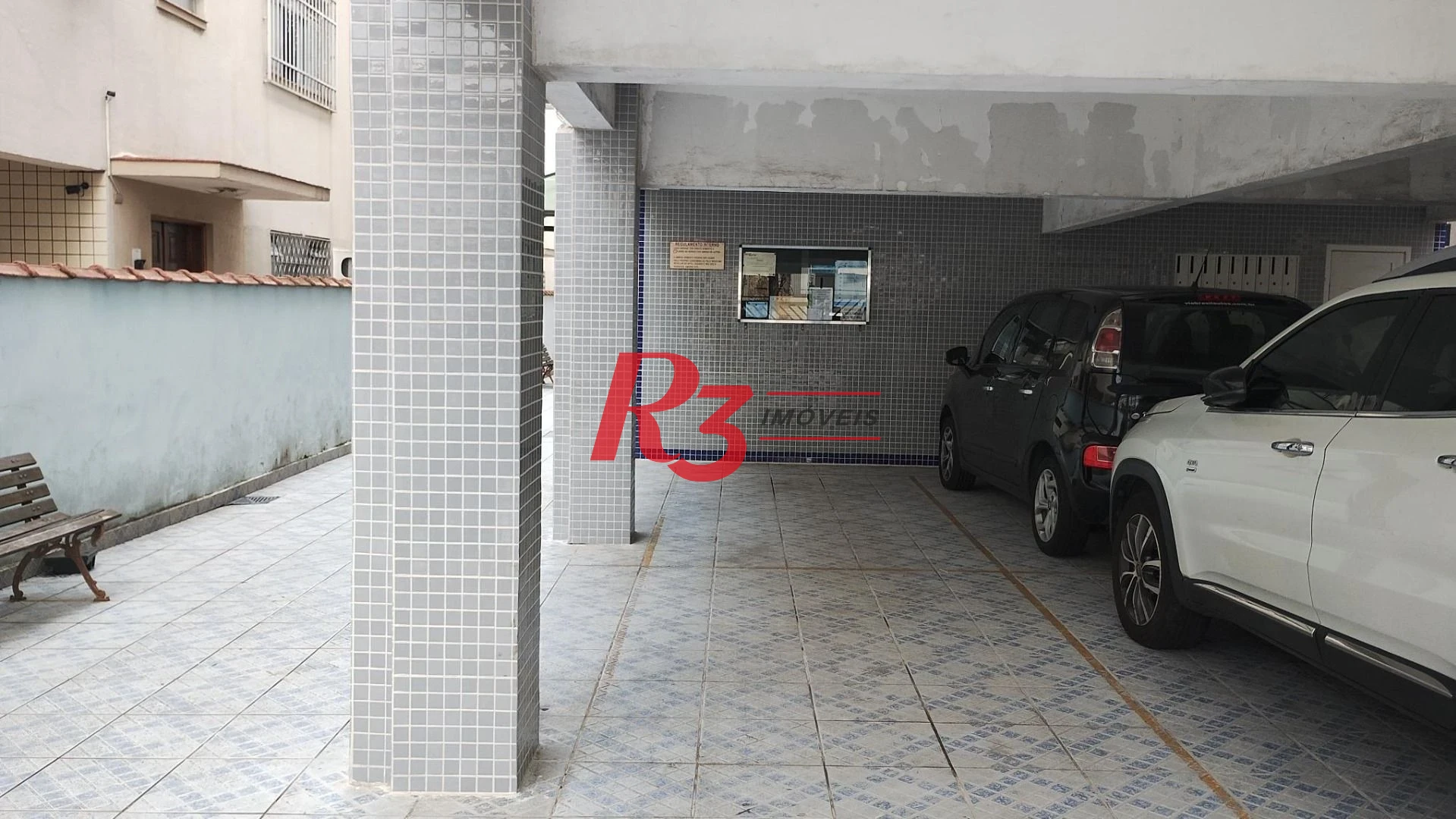 Apartamento com 2 dormitórios à venda, 68 m² por R$ 400.000,00 - Gonzaga - Santos/SP