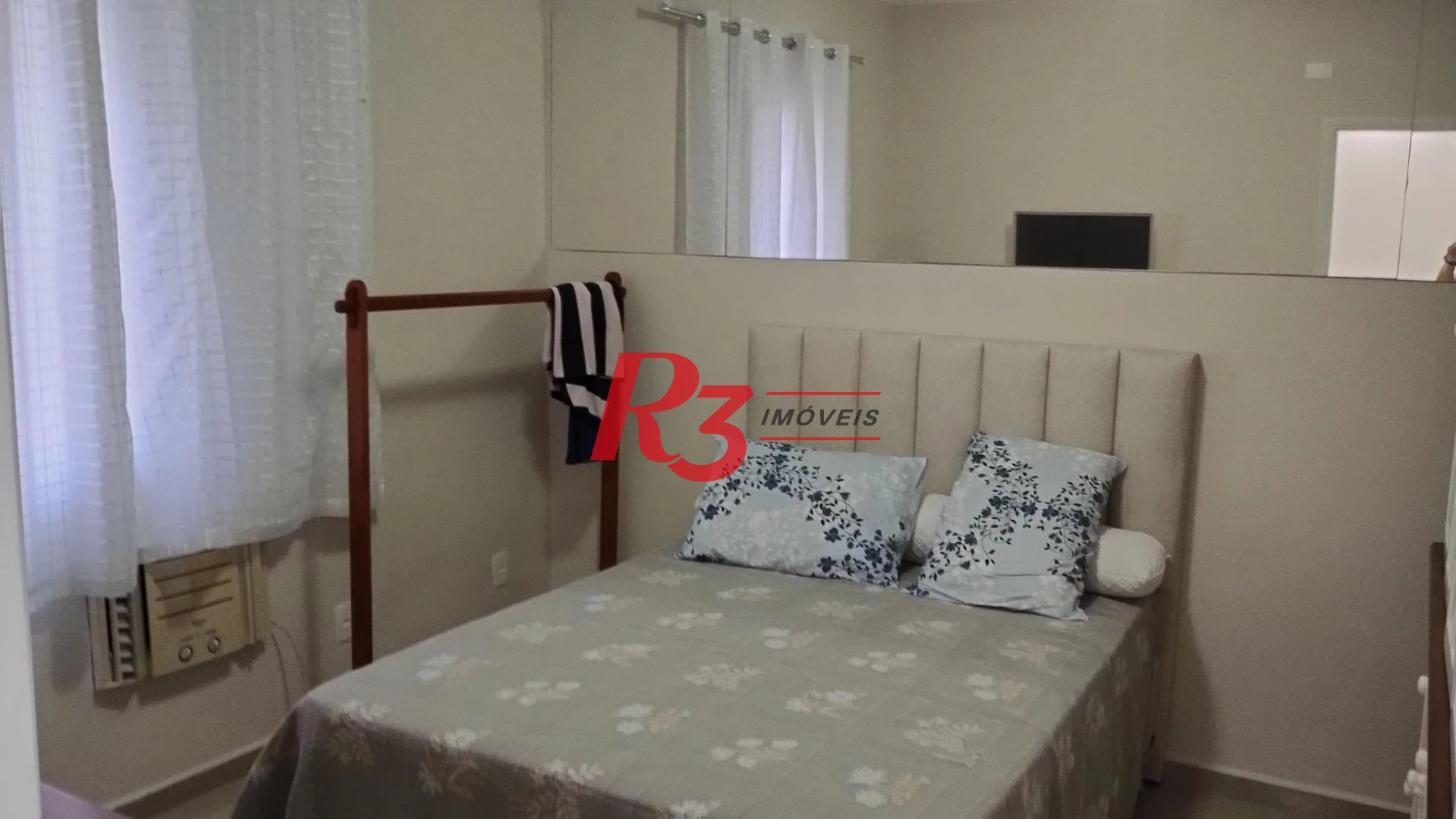 Apartamento com 2 dormitórios à venda, 68 m² por R$ 400.000,00 - Gonzaga - Santos/SP