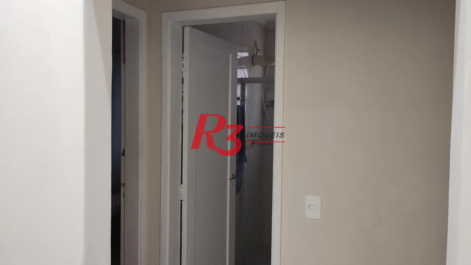 Apartamento com 2 dormitórios à venda, 68 m² por R$ 400.000,00 - Gonzaga - Santos/SP