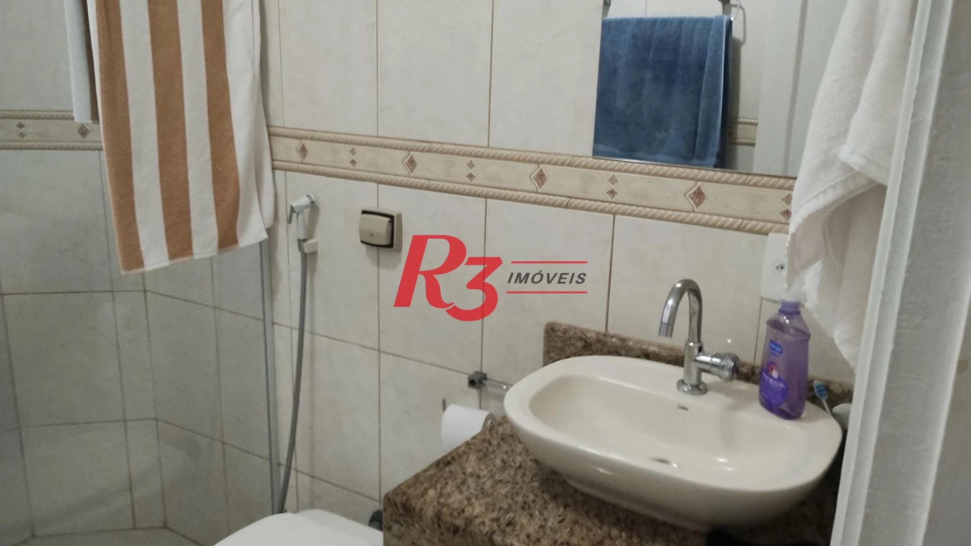 Apartamento com 2 dormitórios à venda, 68 m² por R$ 400.000,00 - Gonzaga - Santos/SP