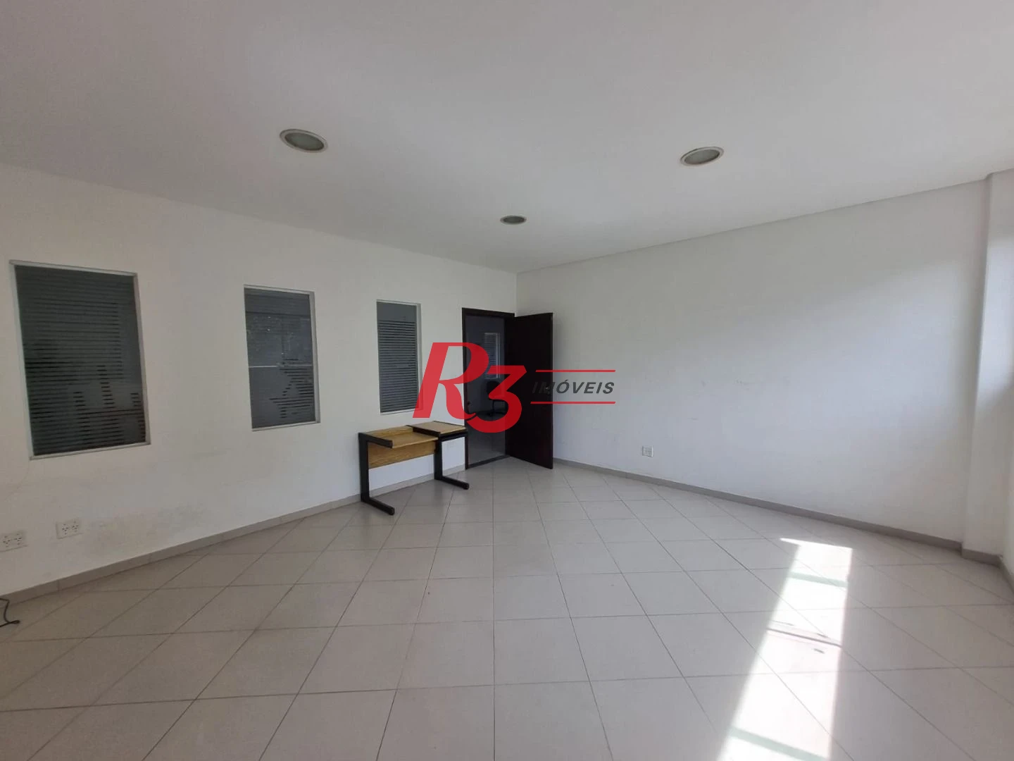Sala para alugar, 25 m² por R$ 3.000,02/mês - Vila Matias - Santos/SP