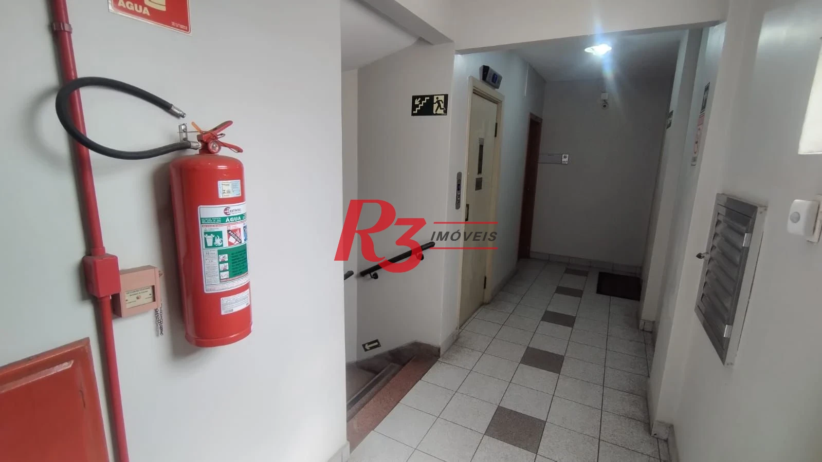 Sala, 47 m² - venda por R$ 280.000,00 ou aluguel por R$ 3.000,00/mês - Centro - São Vicente/SP
