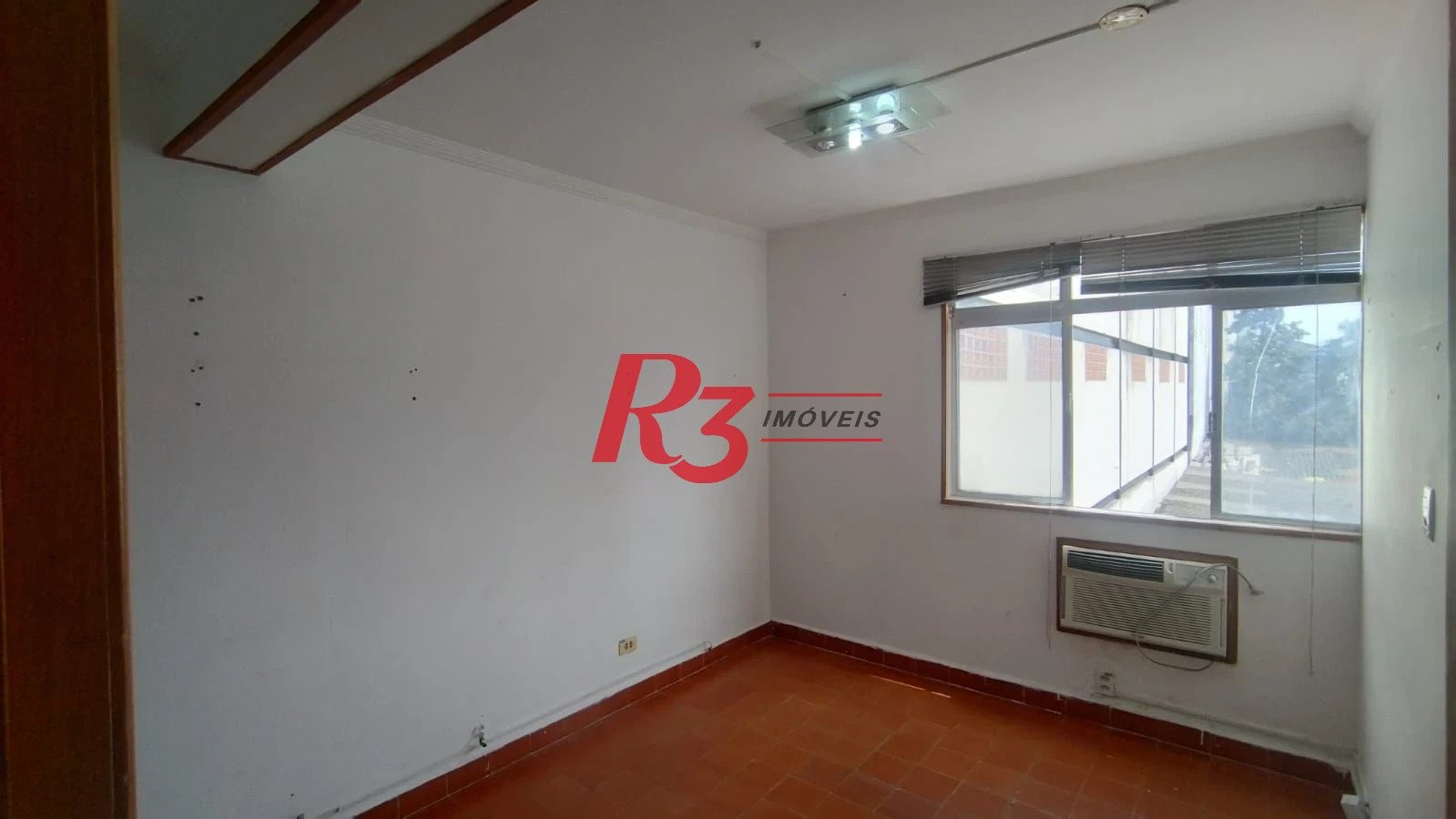 Sala, 47 m² - venda por R$ 280.000,00 ou aluguel por R$ 3.000,00/mês - Centro - São Vicente/SP