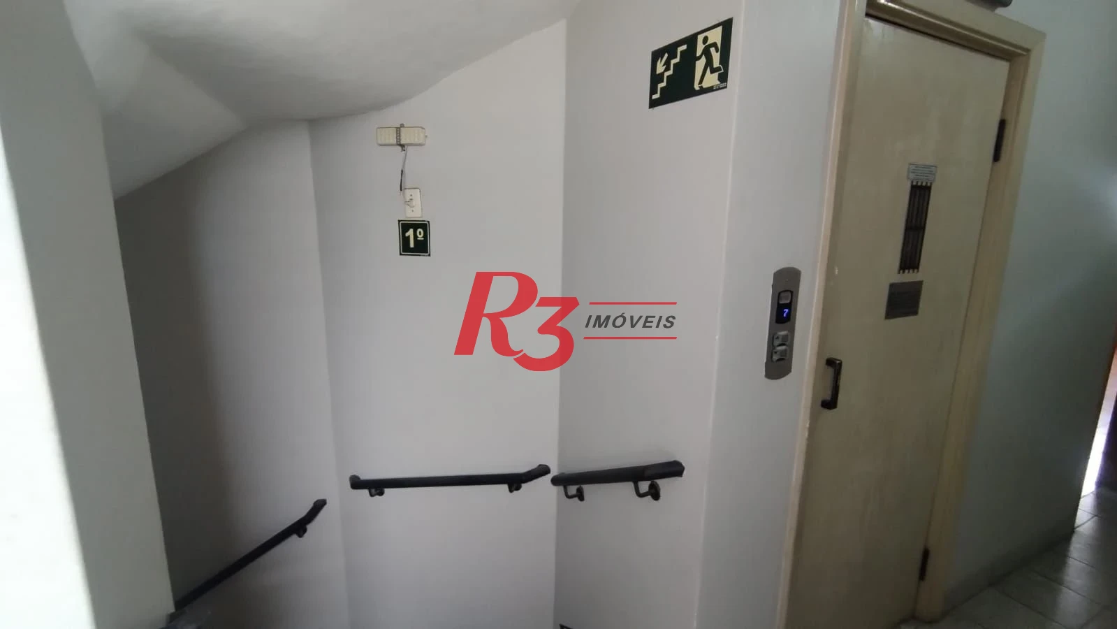 Sala, 47 m² - venda por R$ 280.000,00 ou aluguel por R$ 3.000,00/mês - Centro - São Vicente/SP