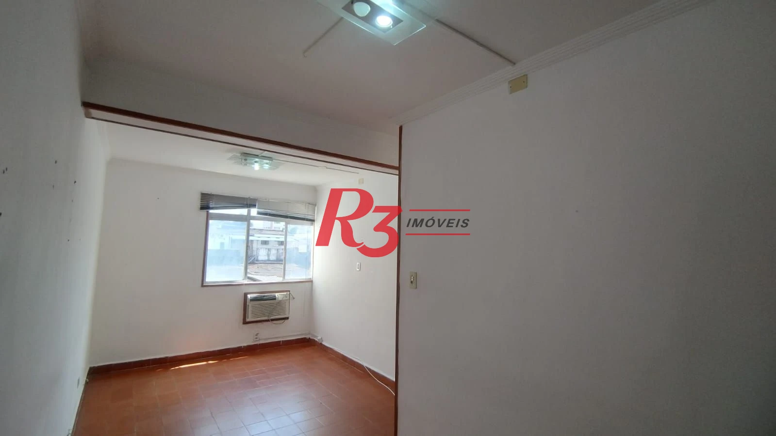 Sala, 47 m² - venda por R$ 280.000,00 ou aluguel por R$ 3.000,00/mês - Centro - São Vicente/SP