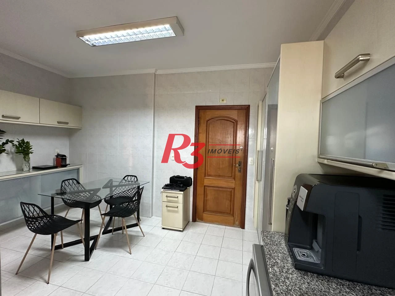 Apartamento com 3 dormitórios à venda, 141 m² por R$ 1.750.000,00 - Gonzaga - Santos/SP