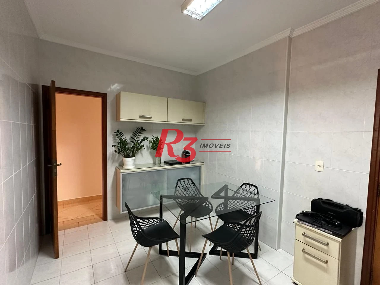 Apartamento com 3 dormitórios à venda, 141 m² por R$ 1.750.000,00 - Gonzaga - Santos/SP