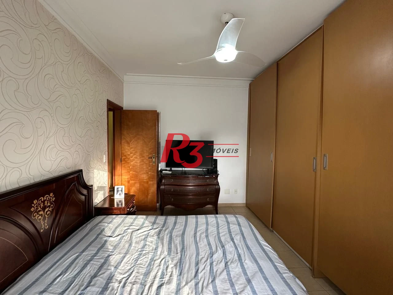 Apartamento com 3 dormitórios à venda, 141 m² por R$ 1.750.000,00 - Gonzaga - Santos/SP