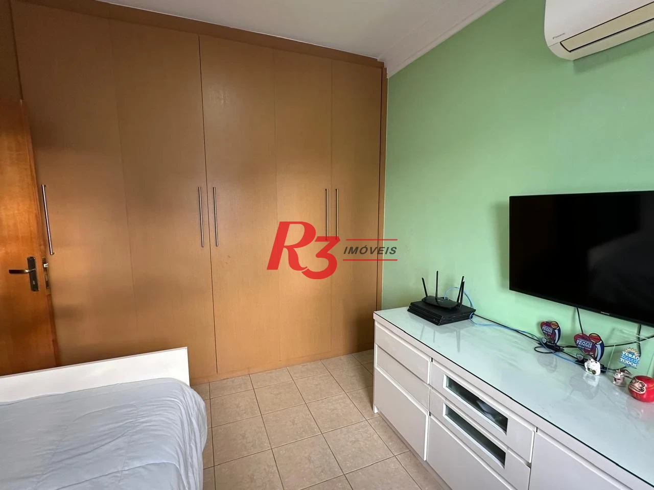 Apartamento com 3 dormitórios à venda, 141 m² por R$ 1.750.000,00 - Gonzaga - Santos/SP