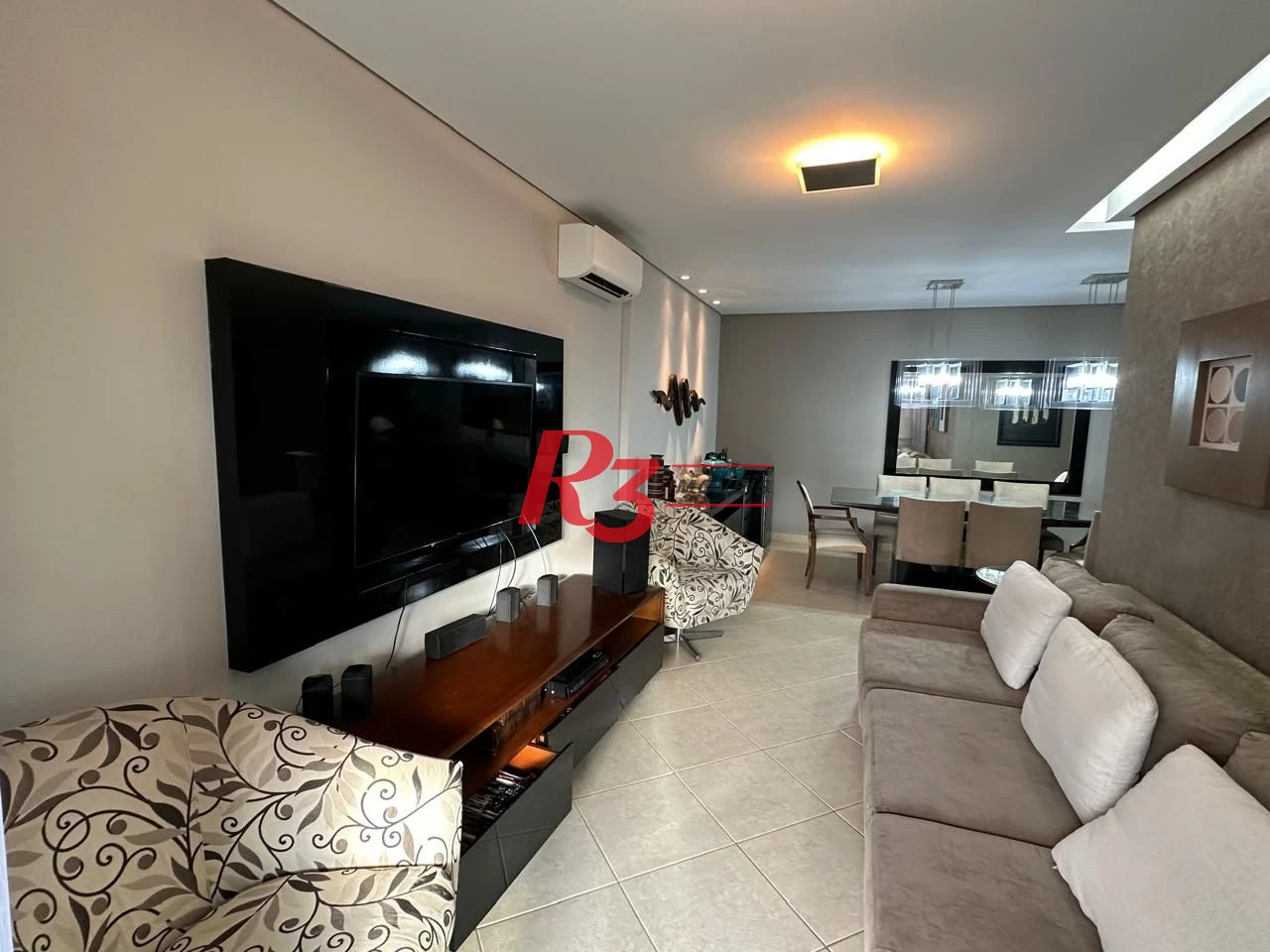 Apartamento com 3 dormitórios à venda, 141 m² por R$ 1.750.000,00 - Gonzaga - Santos/SP