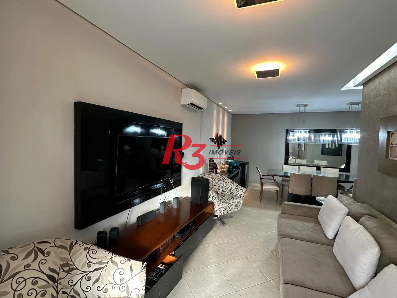 Apartamento com 3 dormitórios à venda, 141 m² por R$ 1.750.000,00 - Gonzaga - Santos/SP