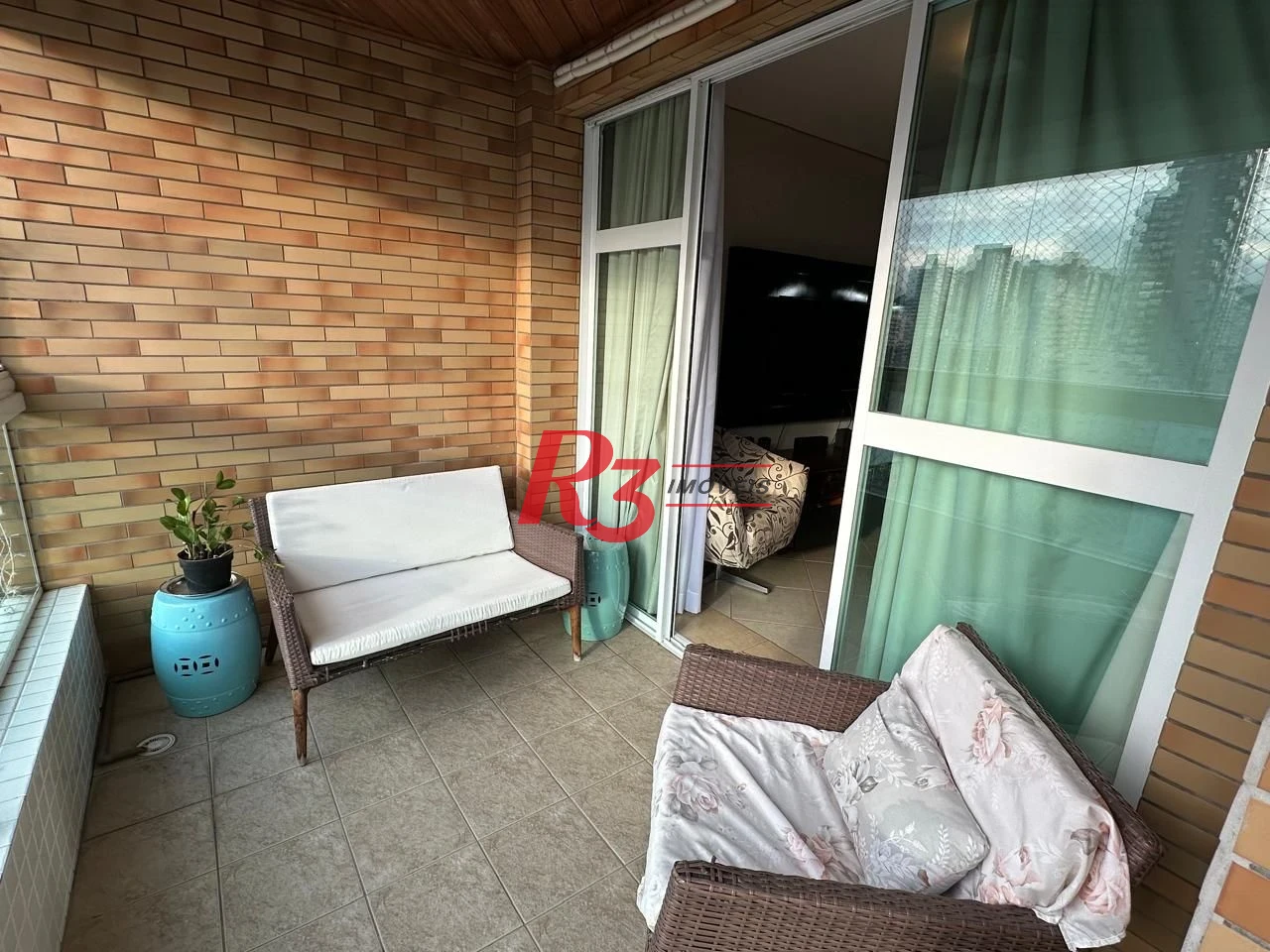 Apartamento com 3 dormitórios à venda, 141 m² por R$ 1.750.000,00 - Gonzaga - Santos/SP