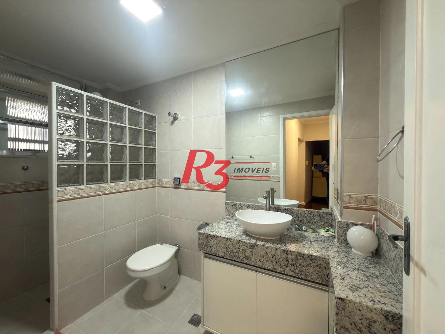 Apartamento com 1 dormitório para alugar, 69 m² por R$ 3.500,00/mês - Gonzaga - Santos/SP