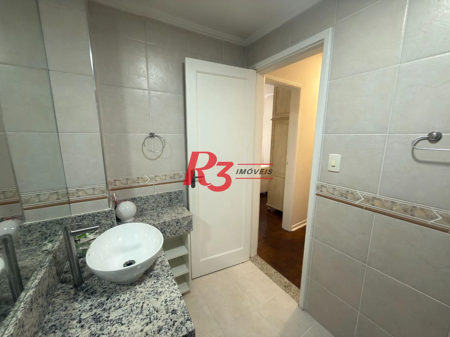 Apartamento com 1 dormitório para alugar, 69 m² por R$ 3.500,00/mês - Gonzaga - Santos/SP