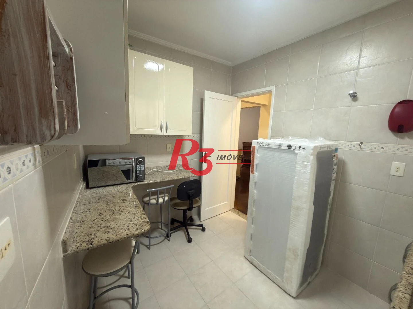 Apartamento com 1 dormitório para alugar, 69 m² por R$ 3.500,00/mês - Gonzaga - Santos/SP