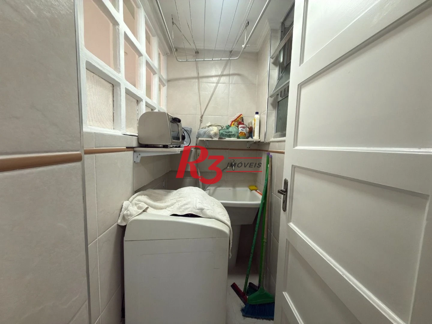 Apartamento com 1 dormitório para alugar, 69 m² por R$ 3.500,00/mês - Gonzaga - Santos/SP