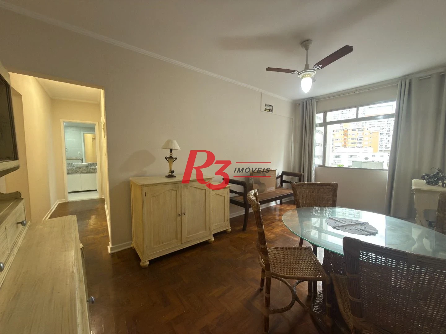 Apartamento com 1 dormitório para alugar, 69 m² por R$ 3.500,00/mês - Gonzaga - Santos/SP