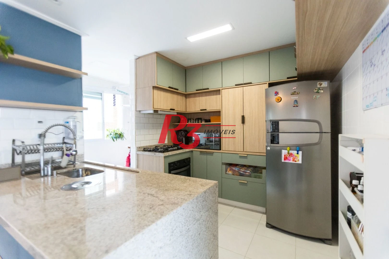Apartamento com 3 dormitórios à venda, 104 m² por R$ 720.000,00 - Marapé - Santos/SP